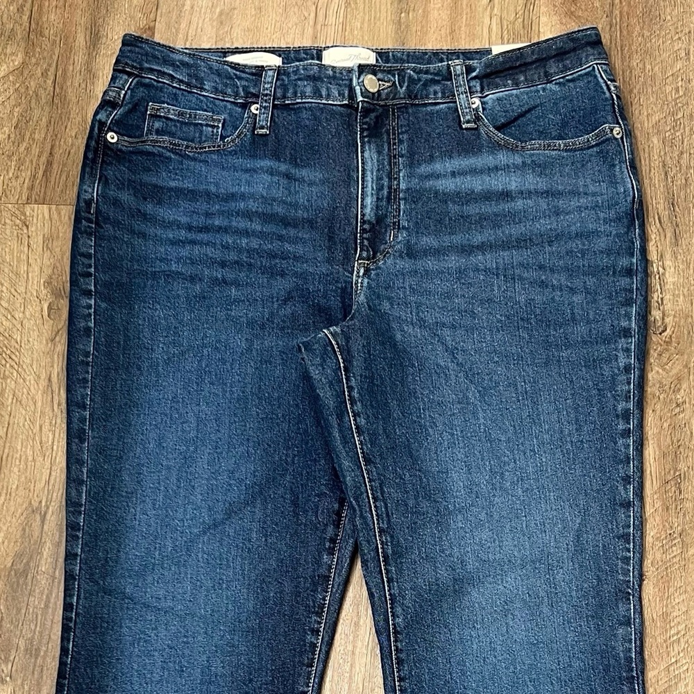 Universal Thread High Rise Bootcut Ankle Jean - Picture 4 of 12